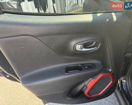 Черный Джип Ренегат, объемом двигателя 2.36 л и пробегом 95 тыс. км за 16000 $, фото 9 на Automoto.ua