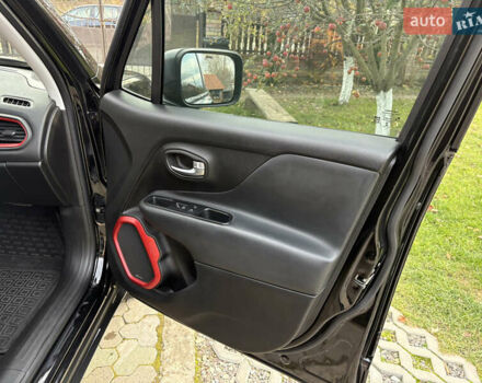 Чорний Джип Ренегат, об'ємом двигуна 2.36 л та пробігом 97 тис. км за 16100 $, фото 38 на Automoto.ua