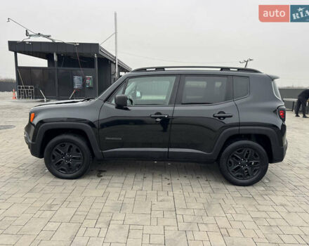 Черный Джип Ренегат, объемом двигателя 2.36 л и пробегом 244 тыс. км за 13300 $, фото 5 на Automoto.ua