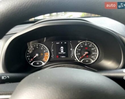 Чорний Джип Ренегат, об'ємом двигуна 2.36 л та пробігом 71 тис. км за 13999 $, фото 20 на Automoto.ua