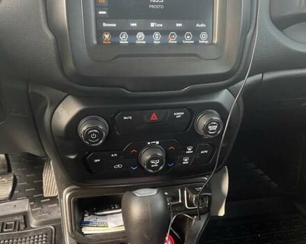 Чорний Джип Ренегат, об'ємом двигуна 2.36 л та пробігом 71 тис. км за 13999 $, фото 21 на Automoto.ua