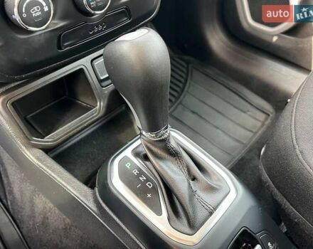 Черный Джип Ренегат, объемом двигателя 2.4 л и пробегом 152 тыс. км за 10990 $, фото 28 на Automoto.ua