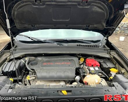 Чорний Джип Ренегат, об'ємом двигуна 2.4 л та пробігом 75 тис. км за 15200 $, фото 8 на Automoto.ua