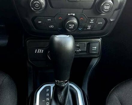 Черный Джип Ренегат, объемом двигателя 2.4 л и пробегом 72 тыс. км за 16450 $, фото 6 на Automoto.ua