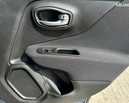 Чорний Джип Ренегат, об'ємом двигуна 2.4 л та пробігом 42 тис. км за 16490 $, фото 15 на Automoto.ua