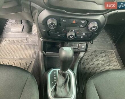 Черный Джип Ренегат, объемом двигателя 2.4 л и пробегом 30 тыс. км за 17000 $, фото 19 на Automoto.ua