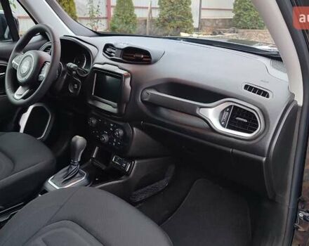 Чорний Джип Ренегат, об'ємом двигуна 2.4 л та пробігом 117 тис. км за 13999 $, фото 24 на Automoto.ua