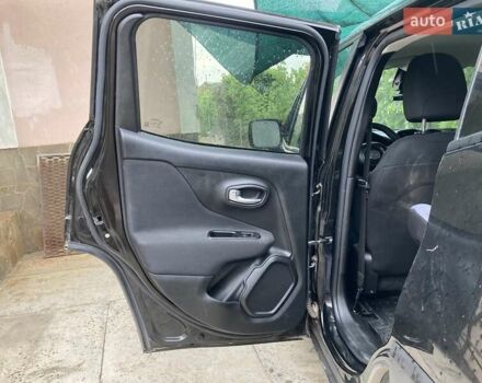 Черный Джип Ренегат, объемом двигателя 2.4 л и пробегом 30 тыс. км за 17000 $, фото 14 на Automoto.ua