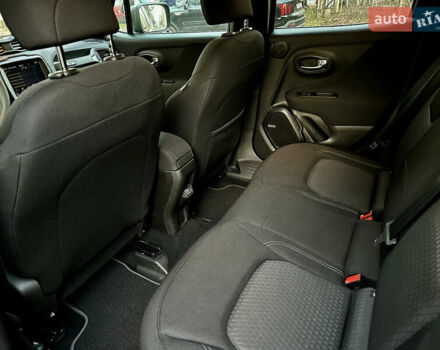 Черный Джип Ренегат, объемом двигателя 0 л и пробегом 46 тыс. км за 17800 $, фото 15 на Automoto.ua