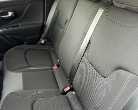 Чорний Джип Ренегат, об'ємом двигуна 1.37 л та пробігом 10 тис. км за 18500 $, фото 14 на Automoto.ua