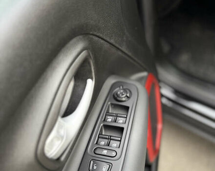 Чорний Джип Ренегат, об'ємом двигуна 1.37 л та пробігом 10 тис. км за 18500 $, фото 19 на Automoto.ua