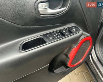 Коричневый Джип Ренегат, объемом двигателя 1.3 л и пробегом 157 тыс. км за 16400 $, фото 33 на Automoto.ua