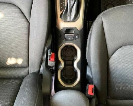 Красный Джип Ренегат, объемом двигателя 2.36 л и пробегом 200 тыс. км за 11300 $, фото 6 на Automoto.ua