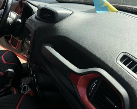 Джип Ренегат 2015 в Днепре (Днепропетровске) на Automoto.ua Красный Джип Ренегат, объемом двигателя 2.4 л и пробегом 120 тыс. км за 16700 $, фото 12 на Automoto.ua