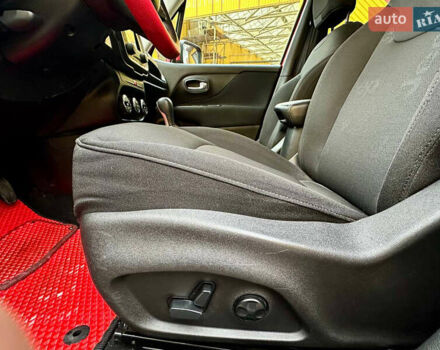 Красный Джип Ренегат, объемом двигателя 2.36 л и пробегом 88 тыс. км за 10900 $, фото 46 на Automoto.ua