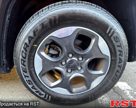 Красный Джип Ренегат, объемом двигателя 2.4 л и пробегом 168 тыс. км за 10800 $, фото 12 на Automoto.ua