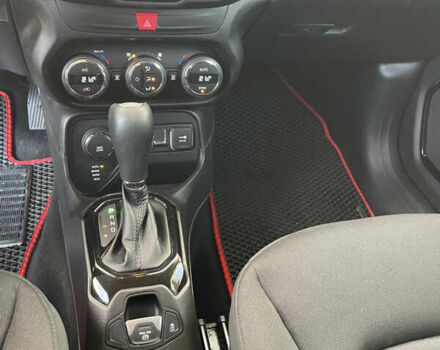 Красный Джип Ренегат, объемом двигателя 2.36 л и пробегом 147 тыс. км за 12100 $, фото 12 на Automoto.ua