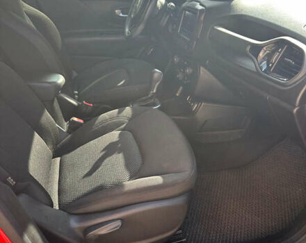 Джип Ренегат 2018 в Киеве на Automoto.ua Красный Джип Ренегат, объемом двигателя 2.36 л и пробегом 86 тыс. км за 13000 $, фото 7 на Automoto.ua