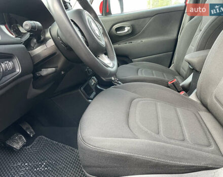 Красный Джип Ренегат, объемом двигателя 2.4 л и пробегом 126 тыс. км за 12950 $, фото 16 на Automoto.ua