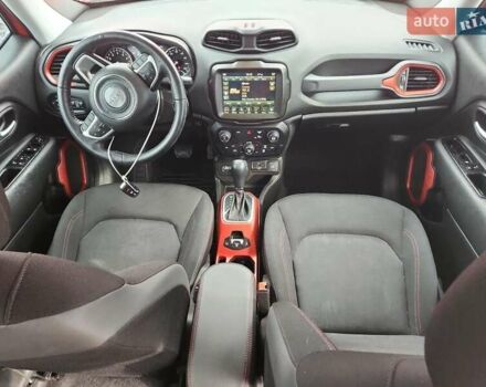 Красный Джип Ренегат, объемом двигателя 1.33 л и пробегом 96 тыс. км за 2300 $, фото 4 на Automoto.ua