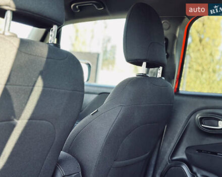 Червоний Джип Ренегат, об'ємом двигуна 2.4 л та пробігом 48 тис. км за 17200 $, фото 18 на Automoto.ua