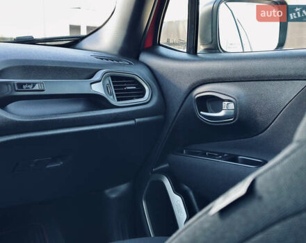 Червоний Джип Ренегат, об'ємом двигуна 2.4 л та пробігом 48 тис. км за 17200 $, фото 30 на Automoto.ua