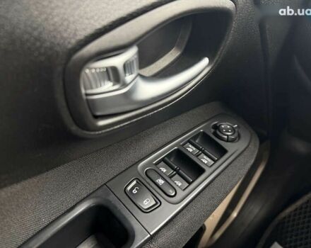 Джип Ренегат, об'ємом двигуна 2.4 л та пробігом 110 тис. км за 14400 $, фото 20 на Automoto.ua