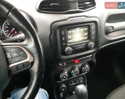 Джип Ренегат, объемом двигателя 2.36 л и пробегом 145 тыс. км за 14000 $, фото 11 на Automoto.ua