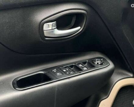 Джип Ренегат, объемом двигателя 0 л и пробегом 123 тыс. км за 13600 $, фото 8 на Automoto.ua