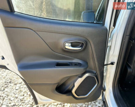 Джип Ренегат, объемом двигателя 2.4 л и пробегом 200 тыс. км за 8999 $, фото 15 на Automoto.ua