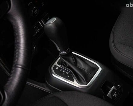 Джип Ренегат, объемом двигателя 2.4 л и пробегом 60 тыс. км за 15800 $, фото 23 на Automoto.ua