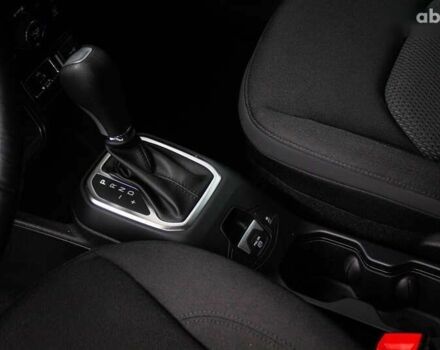 Джип Ренегат, объемом двигателя 2.4 л и пробегом 60 тыс. км за 15800 $, фото 22 на Automoto.ua