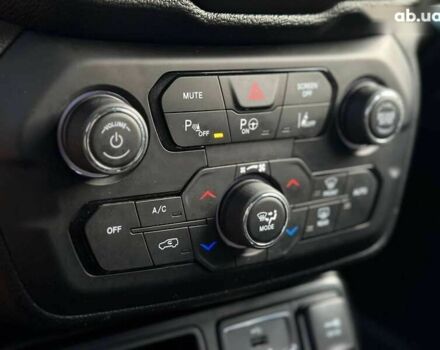 Джип Ренегат, объемом двигателя 1.3 л и пробегом 56 тыс. км за 13990 $, фото 28 на Automoto.ua