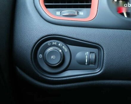 Джип Ренегат, объемом двигателя 0 л и пробегом 42 тыс. км за 15300 $, фото 24 на Automoto.ua