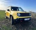 Желтый Джип Ренегат, объемом двигателя 2.36 л и пробегом 187 тыс. км за 12500 $, фото 2 на Automoto.ua