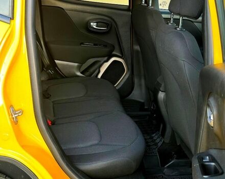 Жовтий Джип Ренегат, об'ємом двигуна 2.4 л та пробігом 194 тис. км за 11600 $, фото 4 на Automoto.ua