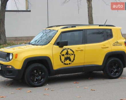 Желтый Джип Ренегат, объемом двигателя 2.36 л и пробегом 197 тыс. км за 11999 $, фото 1 на Automoto.ua
