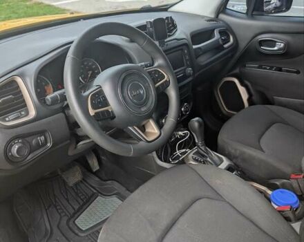 Желтый Джип Ренегат, объемом двигателя 2.36 л и пробегом 123 тыс. км за 14100 $, фото 12 на Automoto.ua