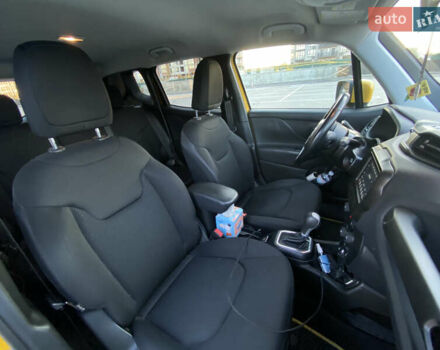 Желтый Джип Ренегат, объемом двигателя 2.36 л и пробегом 88 тыс. км за 13599 $, фото 8 на Automoto.ua