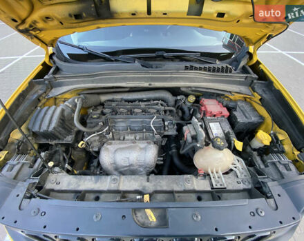 Желтый Джип Ренегат, объемом двигателя 2.36 л и пробегом 88 тыс. км за 13599 $, фото 12 на Automoto.ua