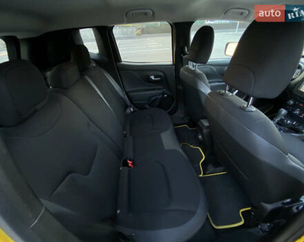 Желтый Джип Ренегат, объемом двигателя 2.36 л и пробегом 88 тыс. км за 13599 $, фото 9 на Automoto.ua