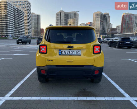 Желтый Джип Ренегат, объемом двигателя 2.36 л и пробегом 88 тыс. км за 13599 $, фото 4 на Automoto.ua