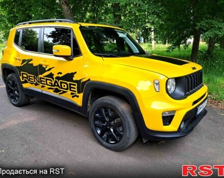 Желтый Джип Ренегат, объемом двигателя 2.4 л и пробегом 98 тыс. км за 13999 $, фото 3 на Automoto.ua