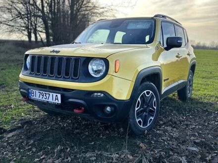 Желтый Джип Ренегат, объемом двигателя 2.36 л и пробегом 187 тыс. км за 12500 $, фото 1 на Automoto.ua