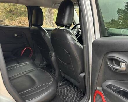 Сірий Джип Ренегат, об'ємом двигуна 2.36 л та пробігом 199 тис. км за 11900 $, фото 29 на Automoto.ua