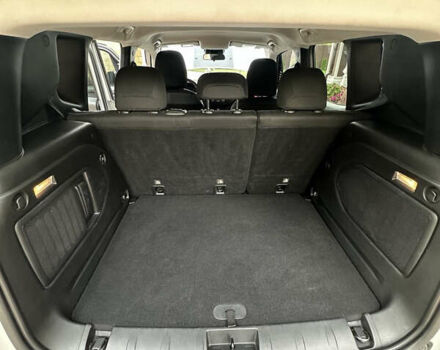 Сірий Джип Ренегат, об'ємом двигуна 2.36 л та пробігом 91 тис. км за 14000 $, фото 8 на Automoto.ua