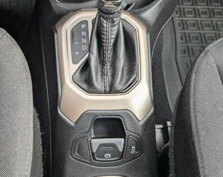 Серый Джип Ренегат, объемом двигателя 2.36 л и пробегом 190 тыс. км за 13500 $, фото 18 на Automoto.ua