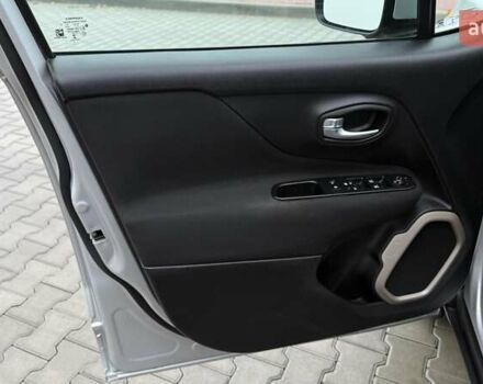 Серый Джип Ренегат, объемом двигателя 2.36 л и пробегом 153 тыс. км за 12499 $, фото 17 на Automoto.ua