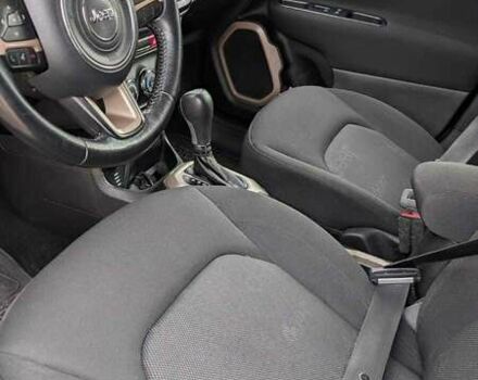 Серый Джип Ренегат, объемом двигателя 2.36 л и пробегом 190 тыс. км за 13500 $, фото 16 на Automoto.ua