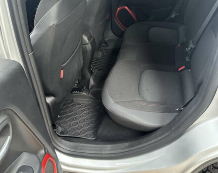 Сірий Джип Ренегат, об'ємом двигуна 2.36 л та пробігом 91 тис. км за 14000 $, фото 4 на Automoto.ua